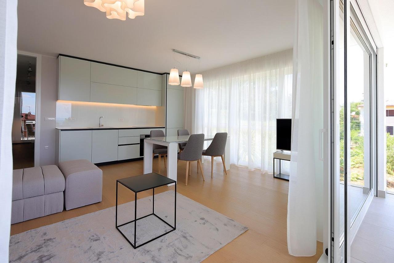 New Apartment With Swimming Pool Near The Beach Ičići Buitenkant foto