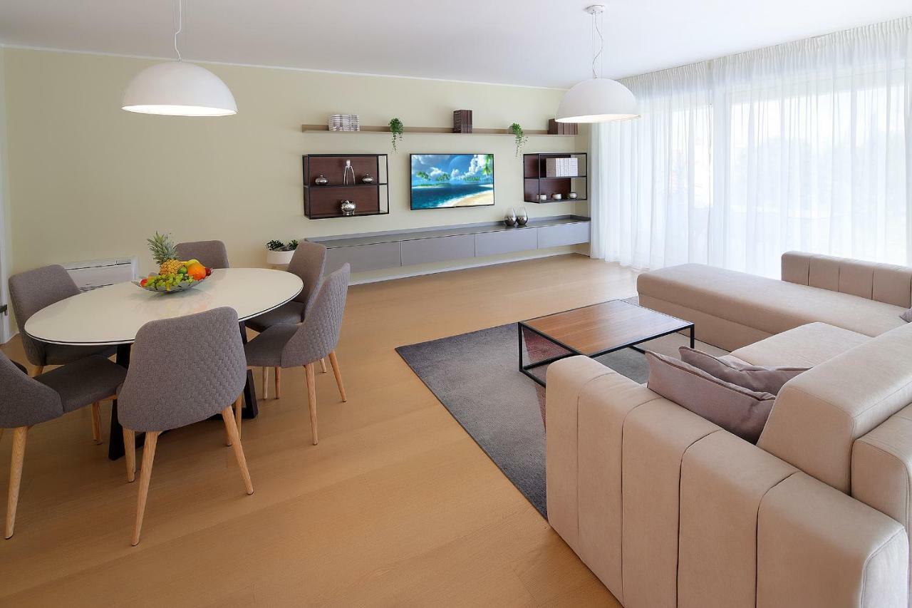 New Apartment With Swimming Pool Near The Beach Ičići Buitenkant foto