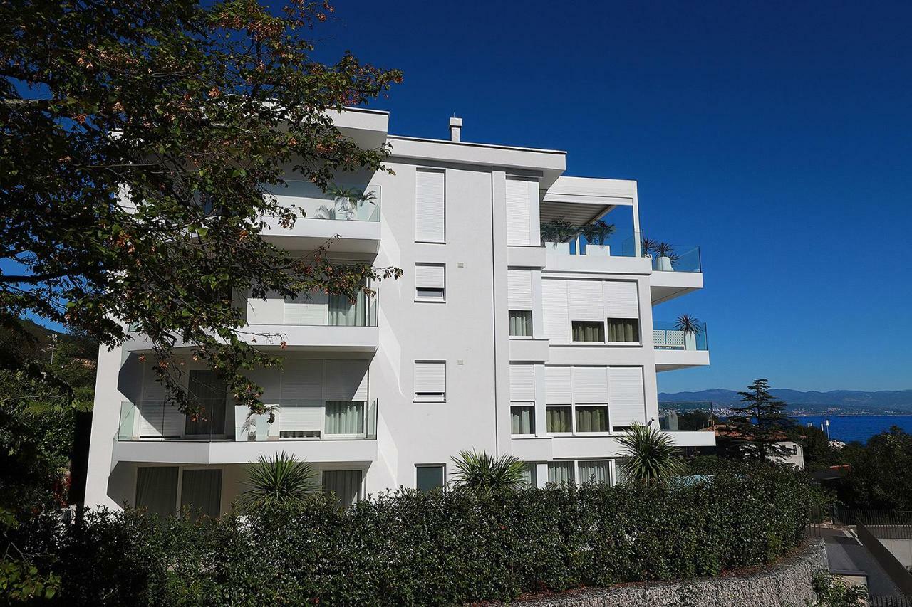 New Apartment With Swimming Pool Near The Beach Ičići Buitenkant foto