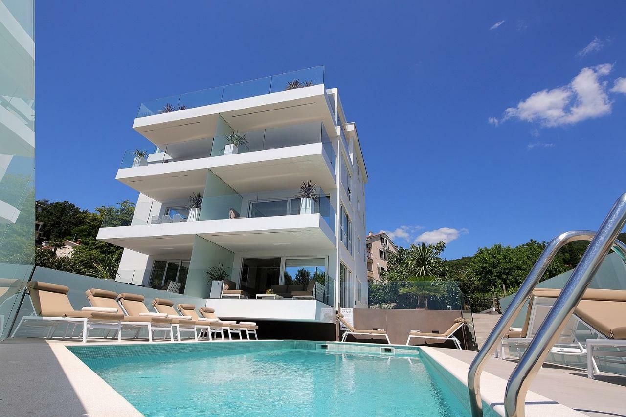 New Apartment With Swimming Pool Near The Beach Ičići Buitenkant foto
